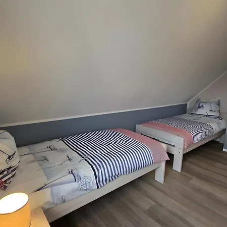 Vakantiehuis Fuer 6 Personen 123 M² In